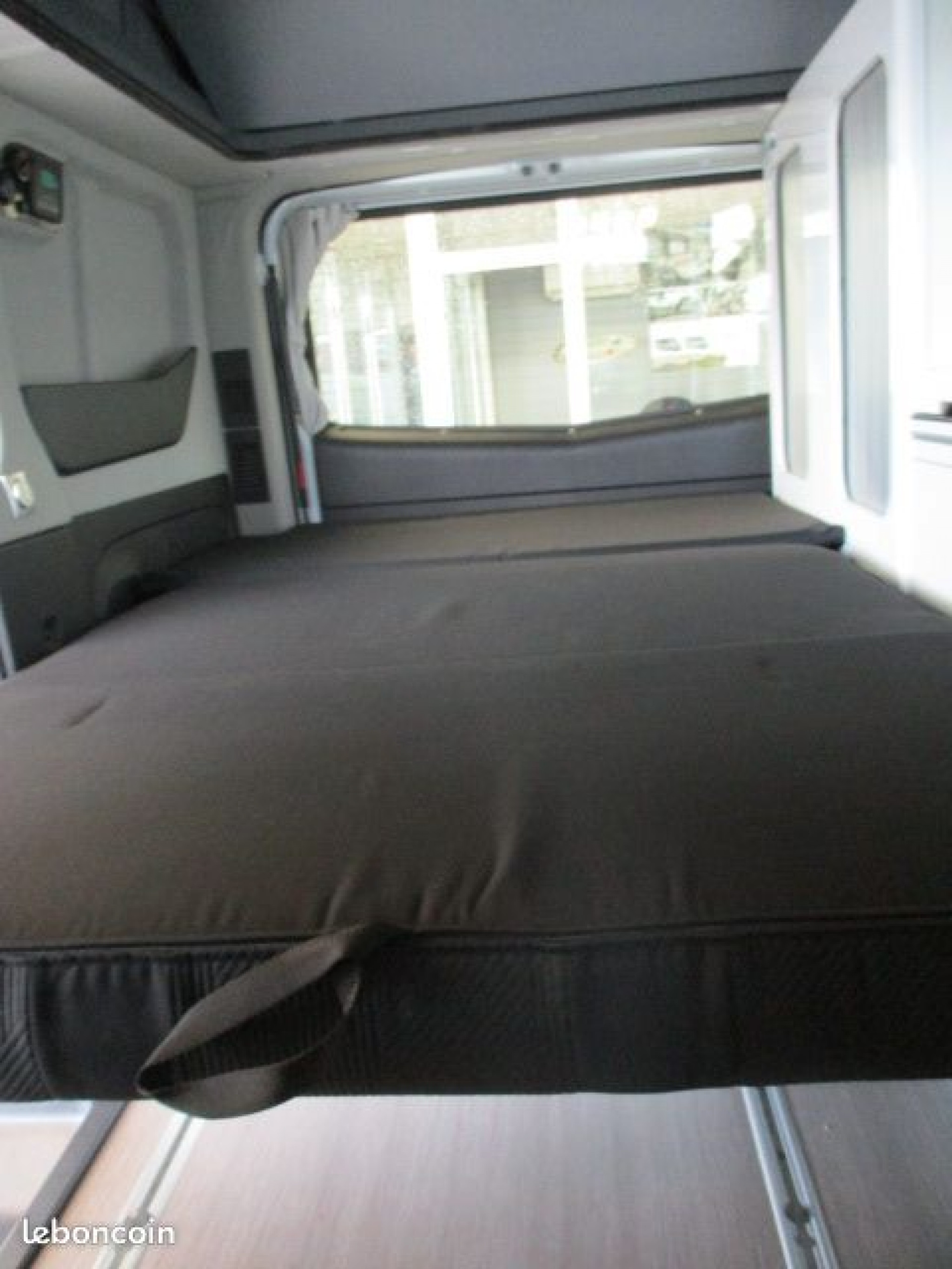 41539-05-2048.jpg